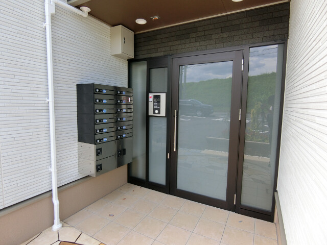 22/26 エントランス