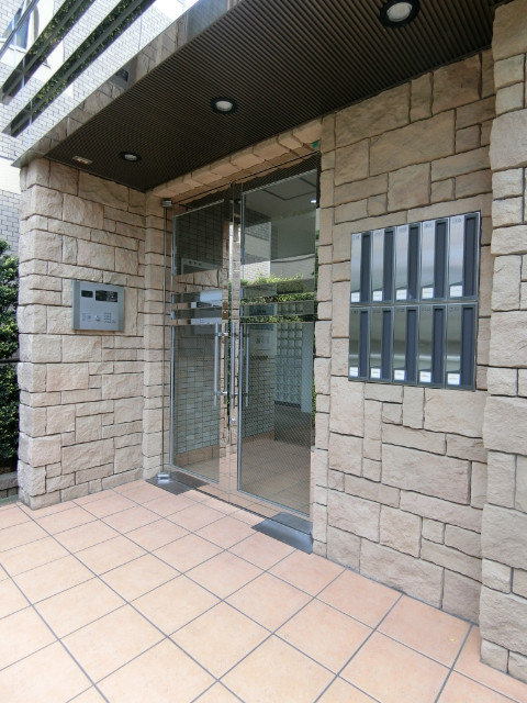 3/7 エントランス