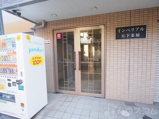 2/4 エントランス