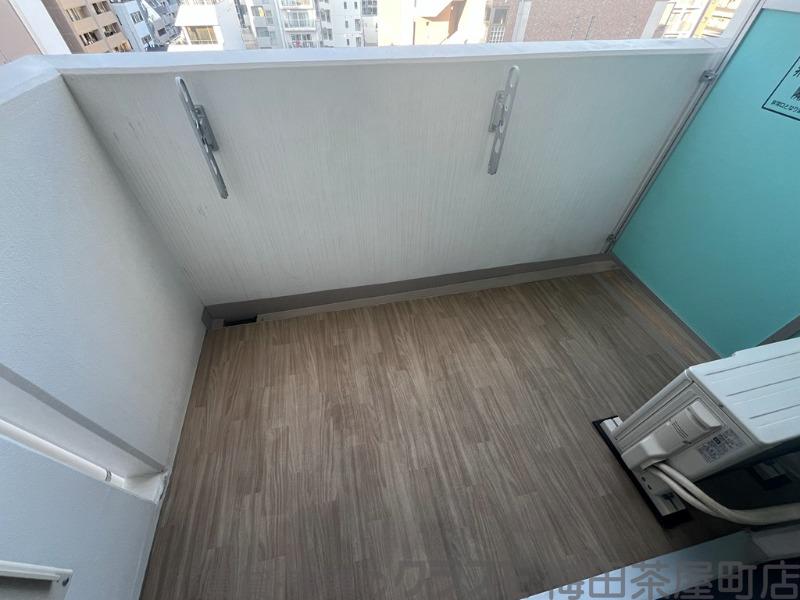 23/30 バルコニー