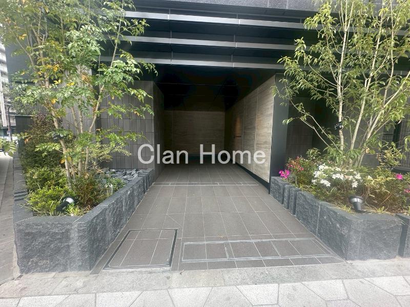 26/30 エントランス