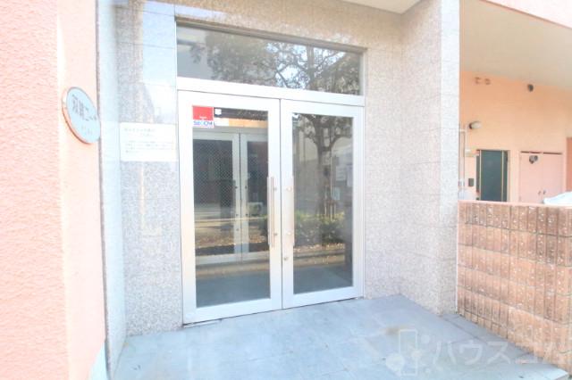 2/5 エントランス