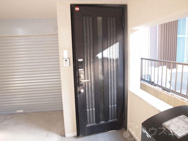 26/30 エントランス