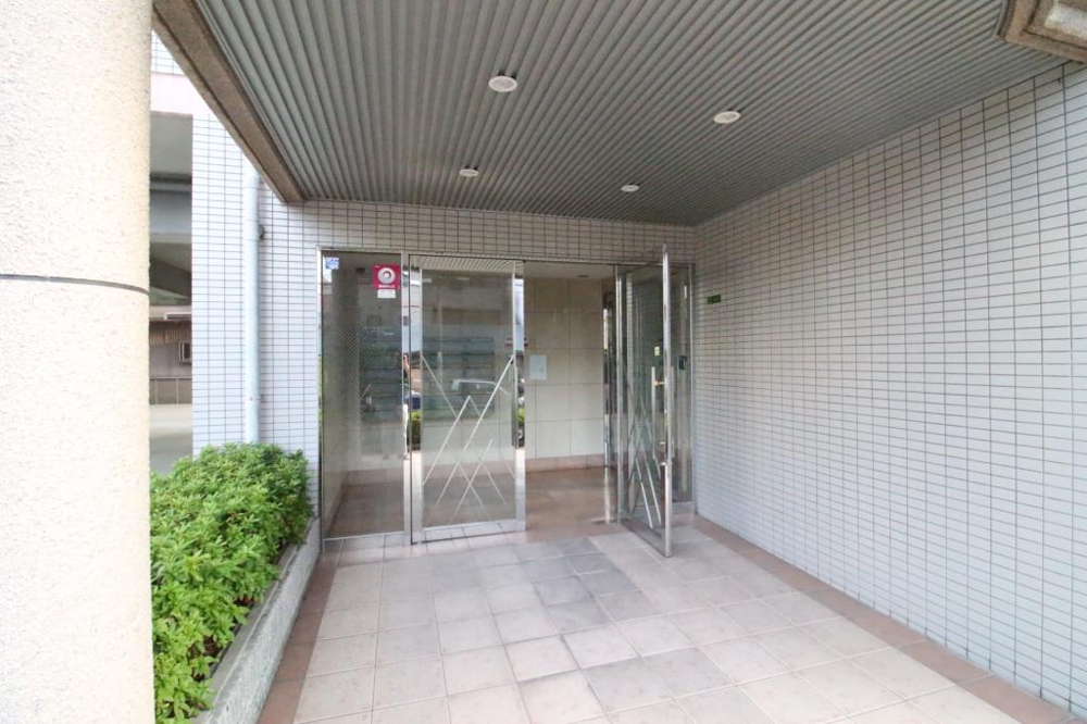 3/4 エントランス