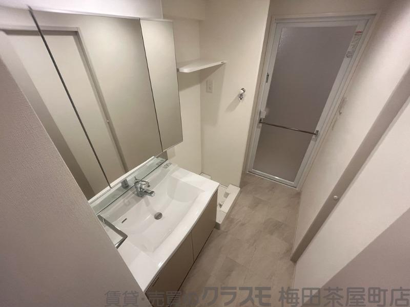14/30 室内