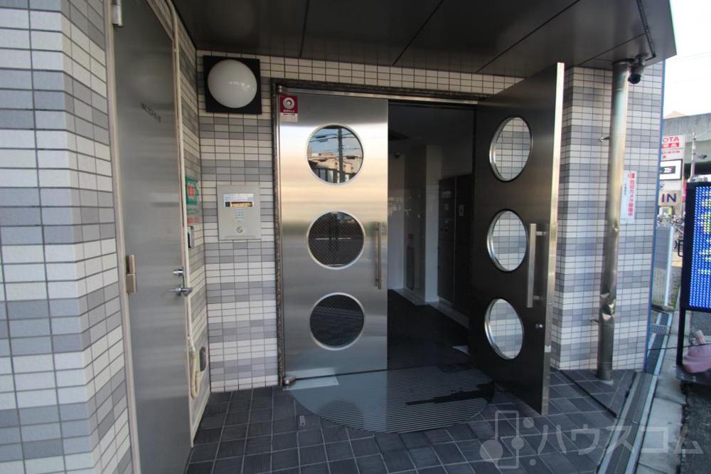 29/30 エントランス