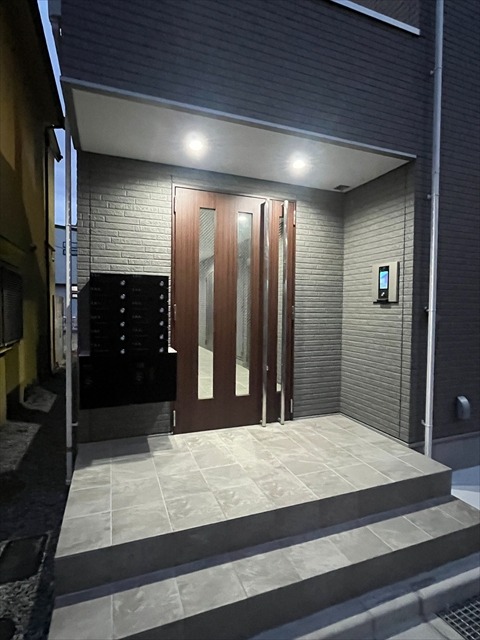 25/30 エントランス