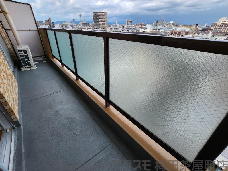 23/30 バルコニー