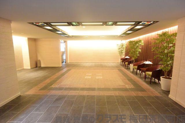 26/30 エントランス