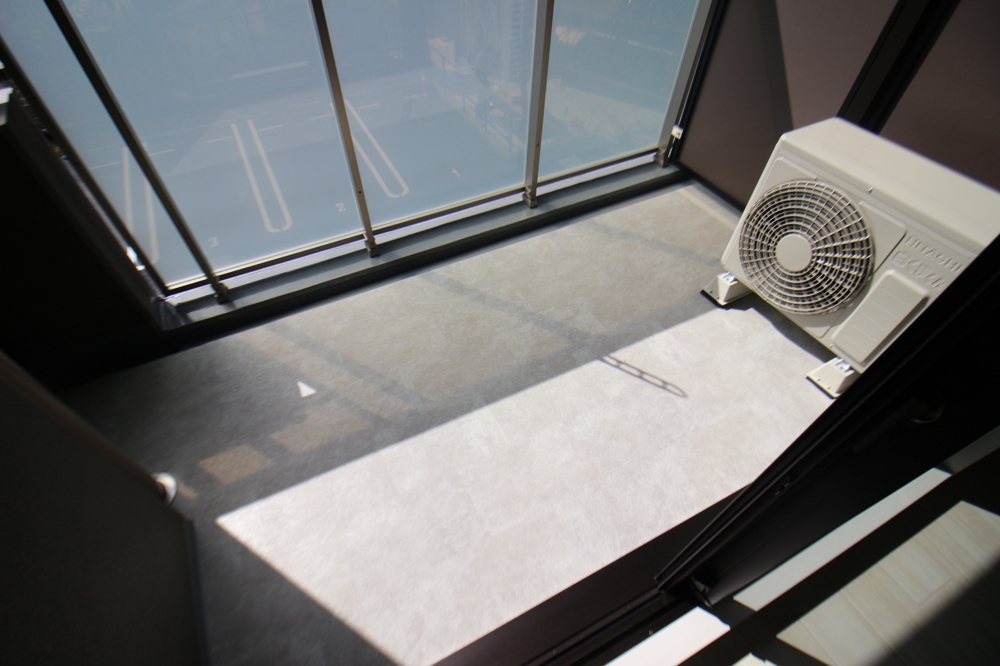 25/30 バルコニー