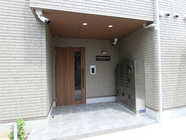 28/30 エントランス