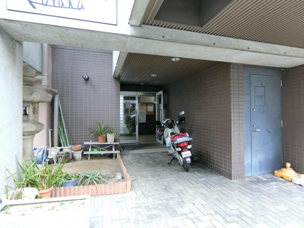 3/7 エントランス