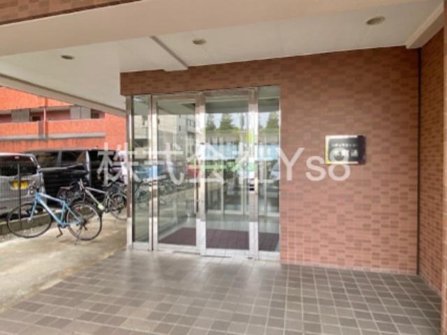 14/18 エントランス