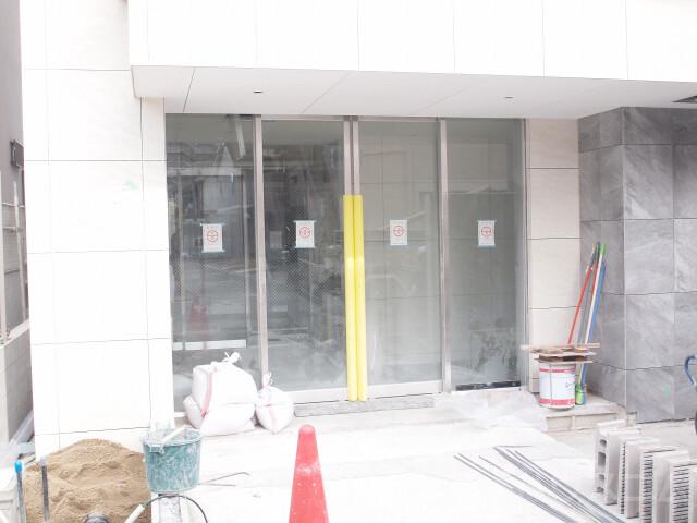 26/30 エントランス