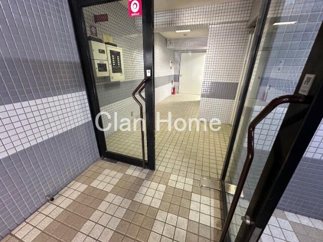 2/3 エントランス