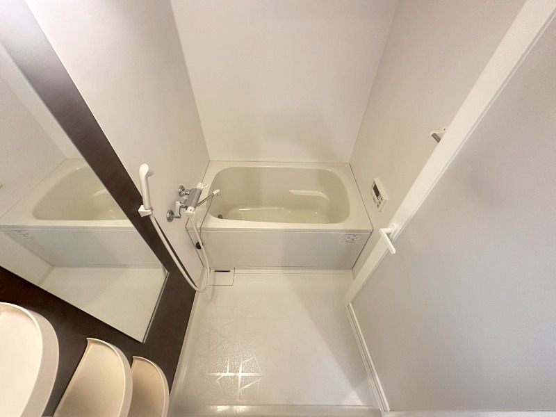 13/30 浴室