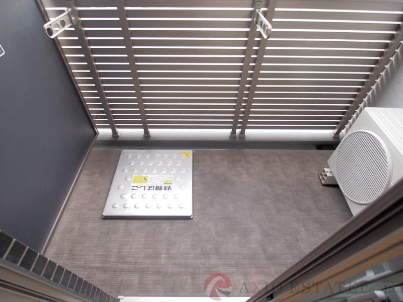 23/30 バルコニー