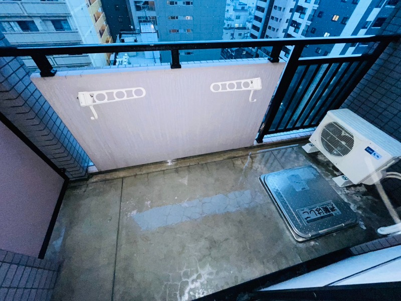 13/22 バルコニー