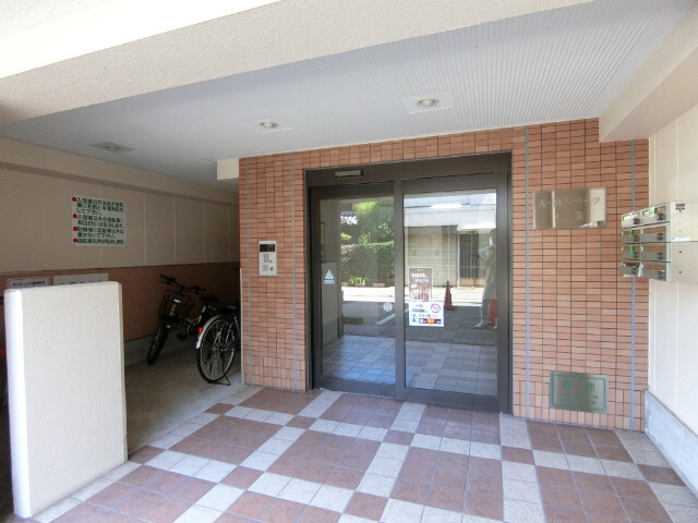 3/7 エントランス