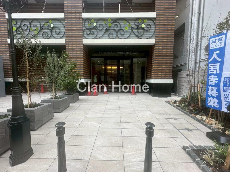 23/30 エントランス