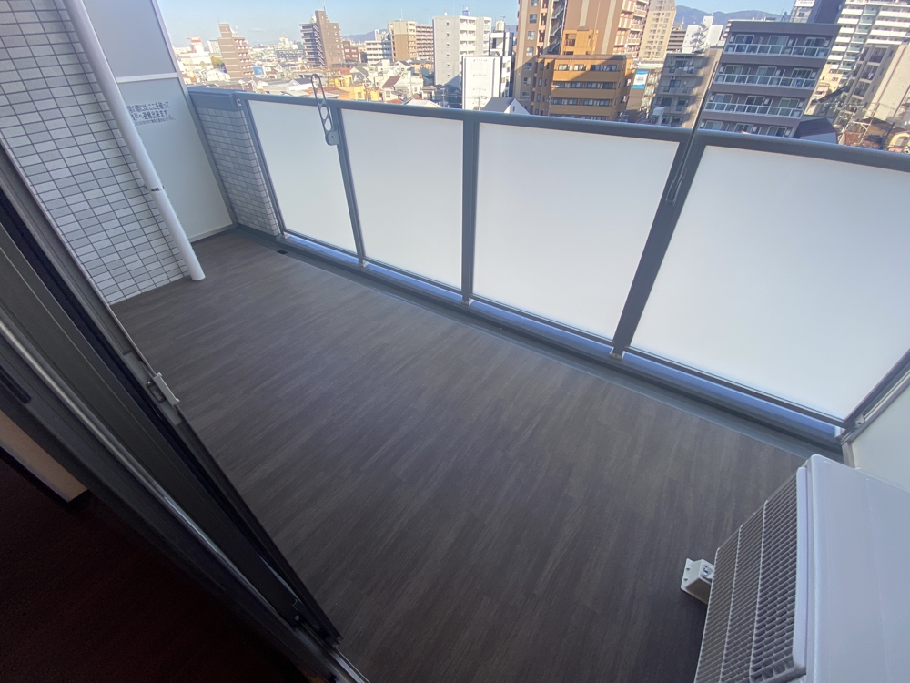 23/30 バルコニー