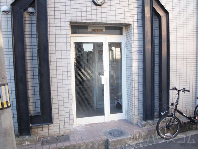 22/30 エントランス