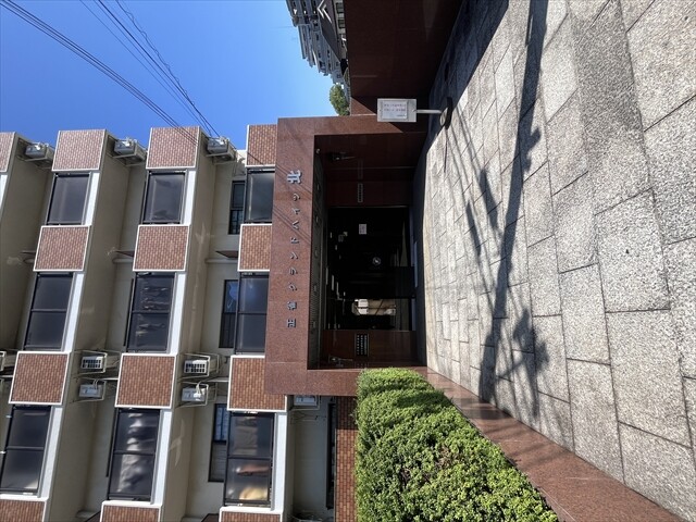 22/29 エントランス