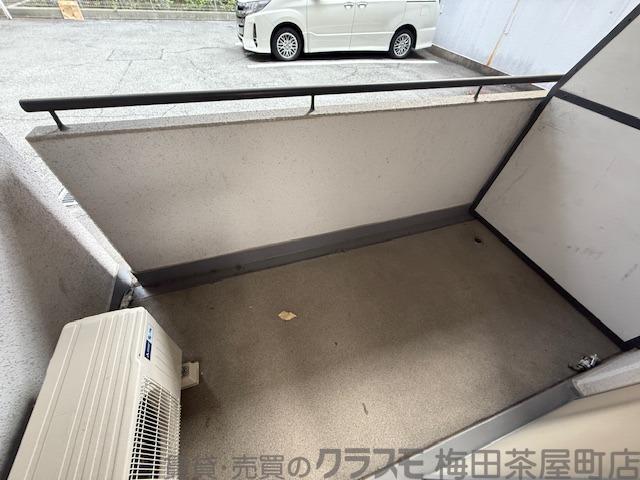 21/26 バルコニー