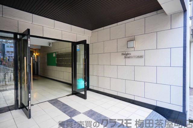 26/26 エントランス