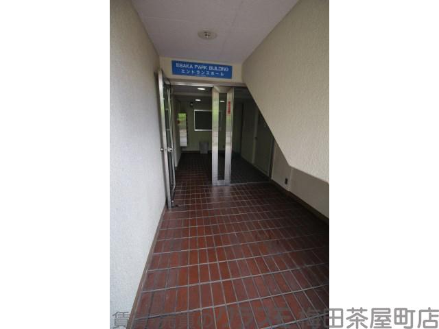 24/30 エントランス