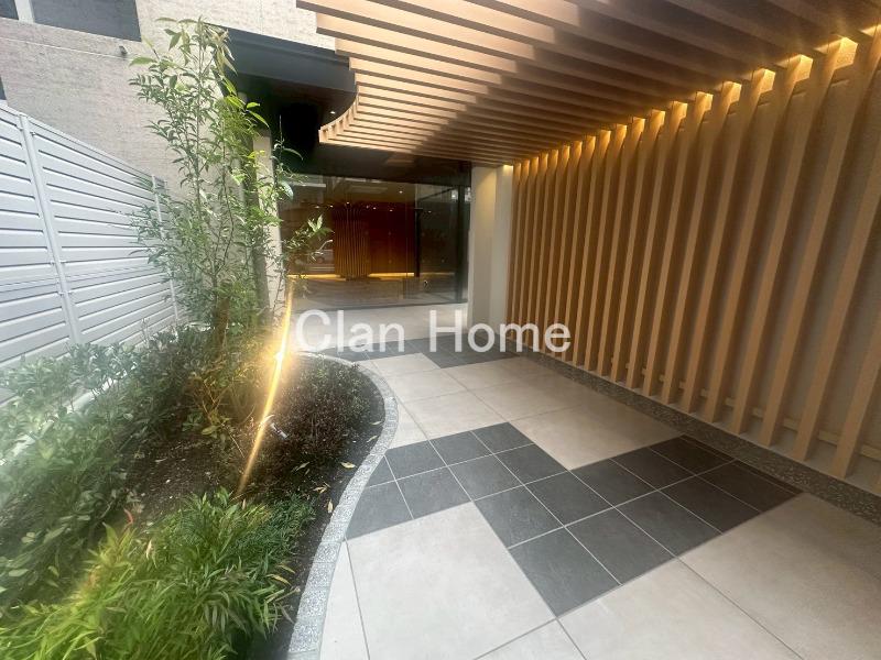 25/30 エントランス