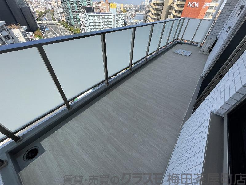 25/30 バルコニー