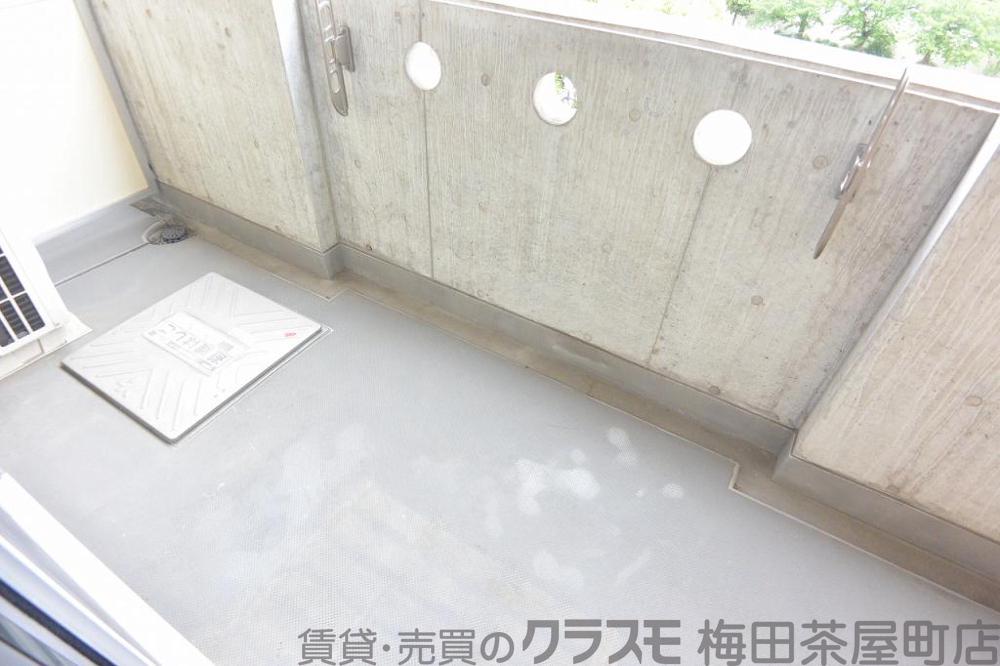 21/30 バルコニー