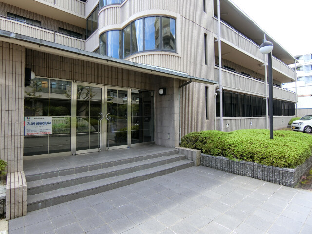 25/30 エントランス