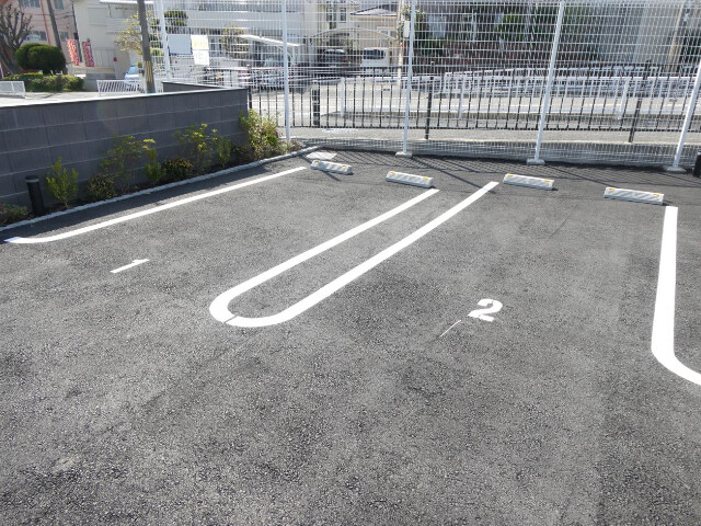 23/30 駐車場