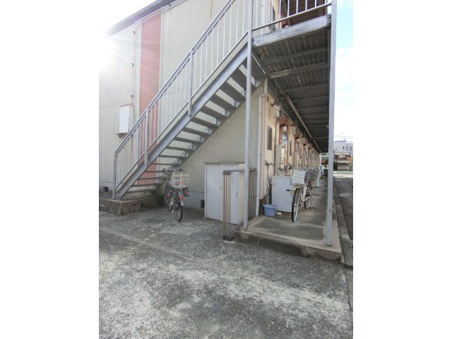 26/30 エントランス