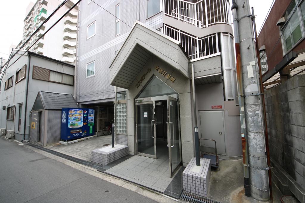 3/7 エントランス