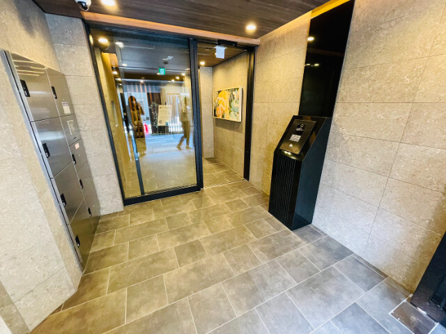 2/3 エントランス