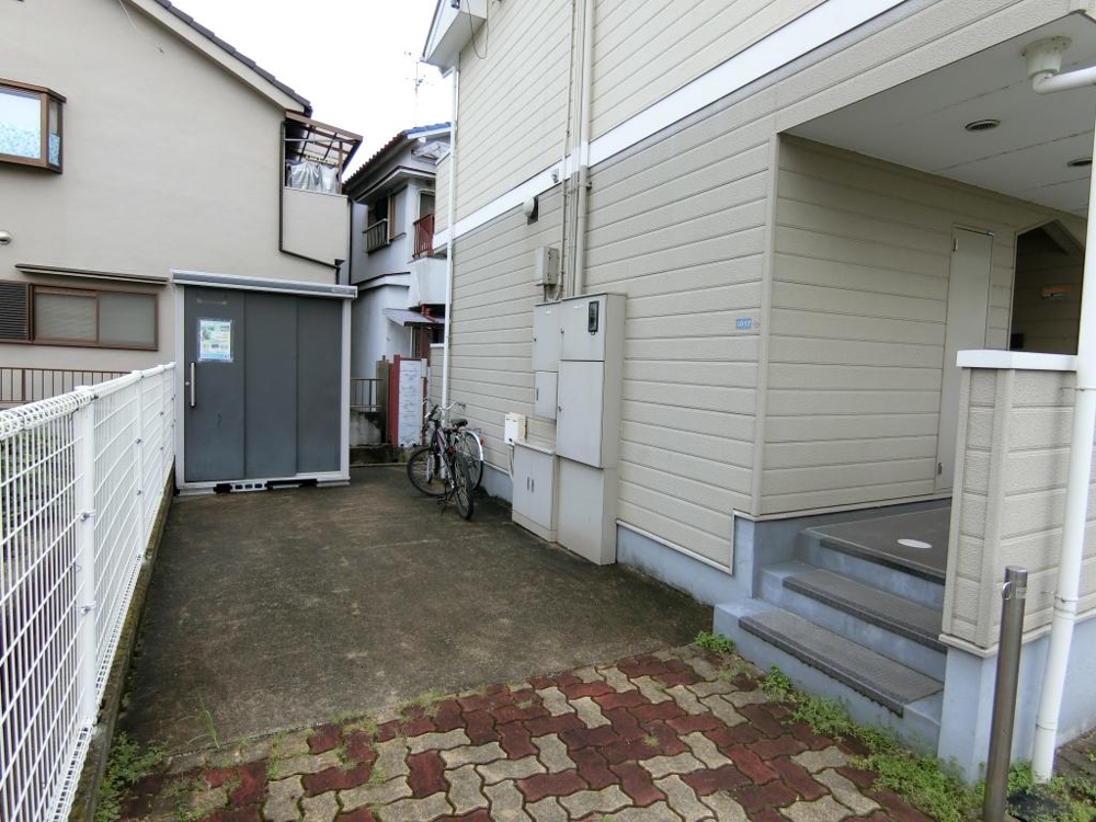 26/30 エントランス