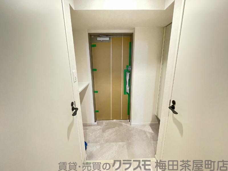 19/30 玄関