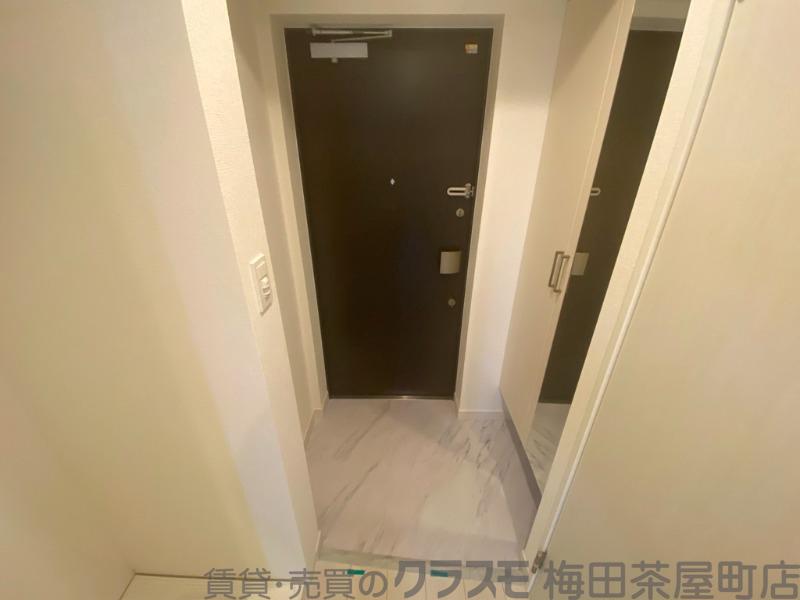 14/30 玄関