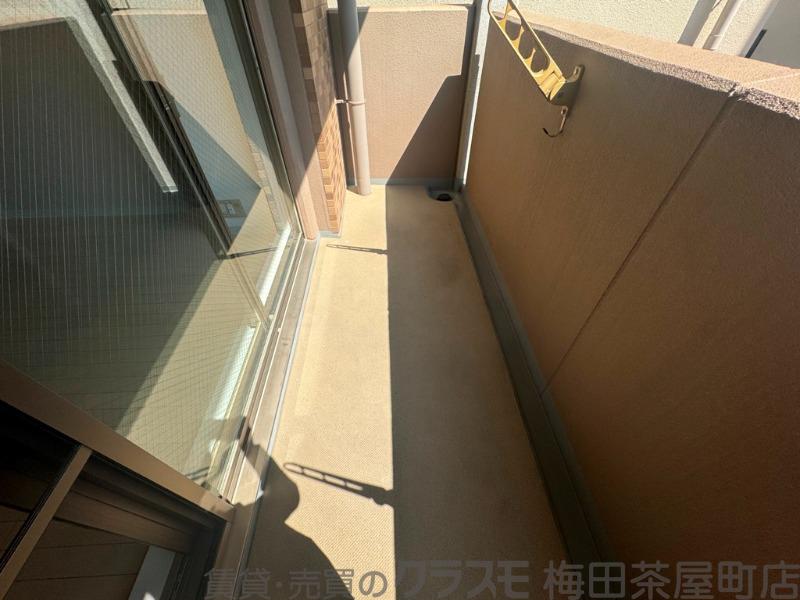 23/30 バルコニー