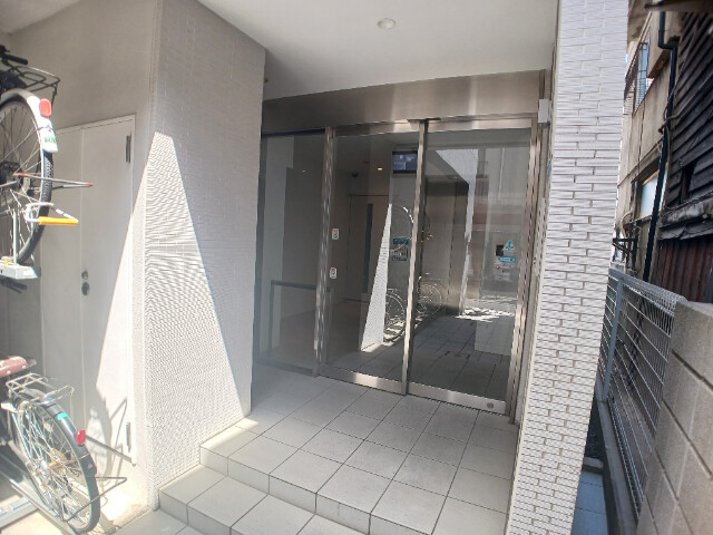 2/3 エントランス