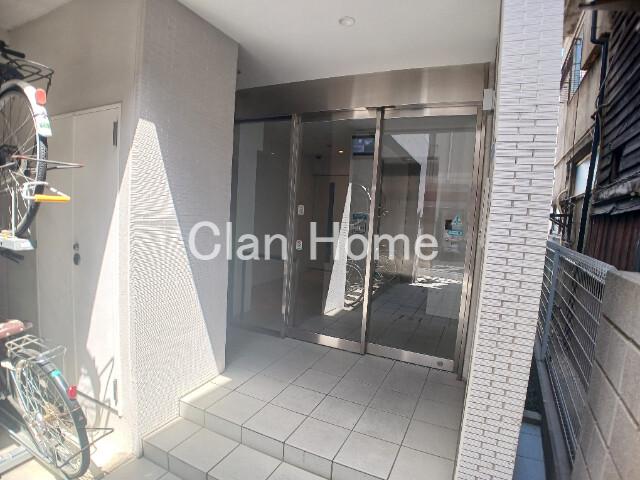 29/30 エントランス