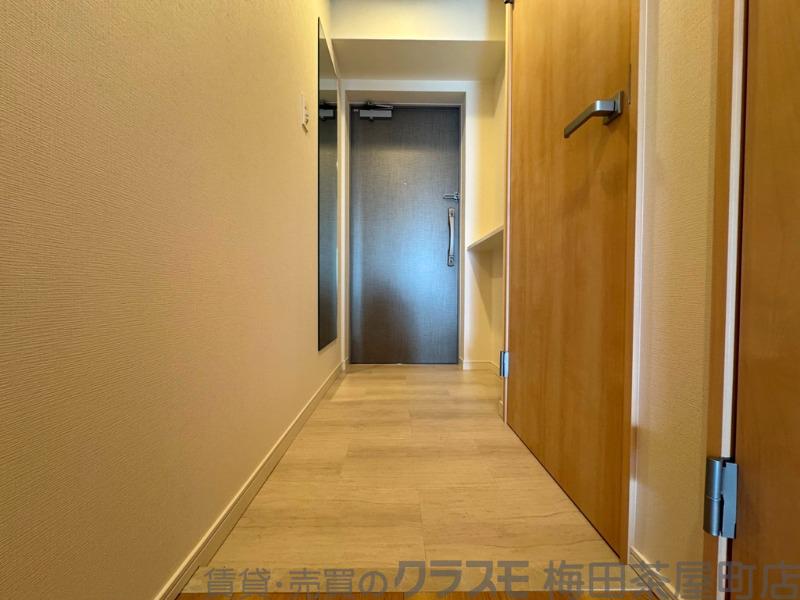 16/30 玄関