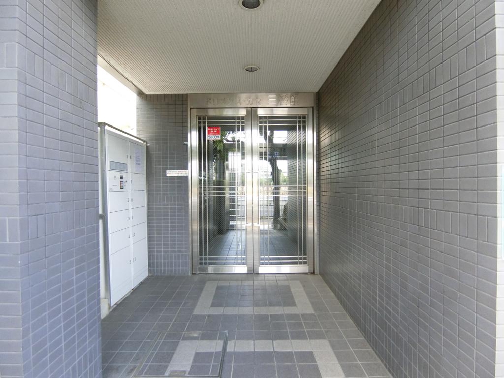 3/7 エントランス