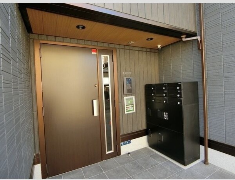 15/22 エントランス