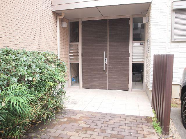 2/5 エントランス