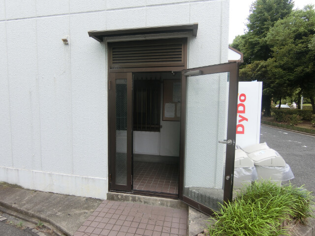 26/30 エントランス