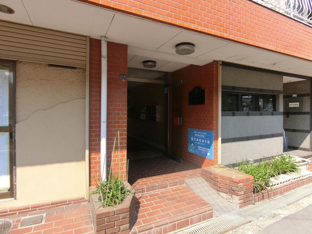 24/30 エントランス